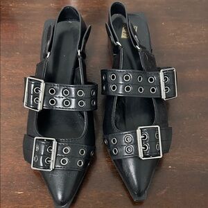 Elegant Black Women's Flats with Buckle Accents